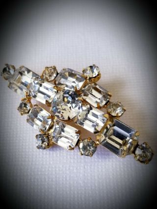 Vintage Brooch Pin Signed Kramer Clear Crystal Bagettes Gold Tone