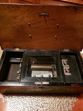 Large Swiss Antique 19th C Music Box -