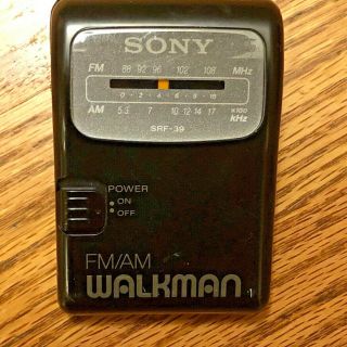 Vintage Sony Fm/am Walkman Srf - 39 - Great