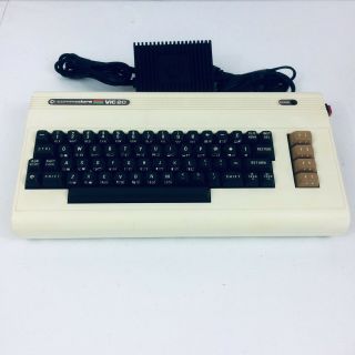Commodore Vic 20 Computer W/ Power Supply,  For Parts/repair Only.