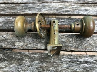 Vintage Brass Door Knobs With Back Plates And Deathlatch