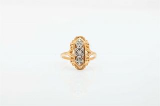 Antique 1930s Art Deco 3 Diamond 10k Yellow White Gold Filigree Ring