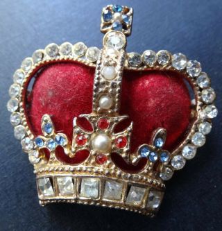 Vintage Red White Blue Rhinestone Crown Gold Tone Brooch - D72