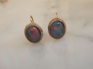 A STUNNING 9 CT GOLD ANTIQUE OVAL 6.  00 CARAT BLACK OPAL EARRINGS 2