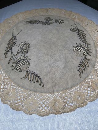 Vintage Beige Irish Linen Hand Embroidered Tablecloth Lace Edging 32” Round