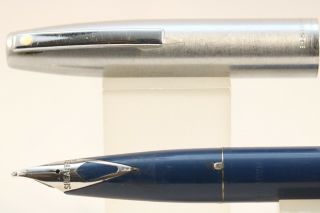Vintage Sheaffer Triumph No.  440 Medium Fountain Pen,  Blue With Chrome Trim