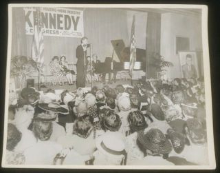 Vtg Photo Of John F.  Kennedy With Sisters And Women In Distict Jfk1946 As Pic 
