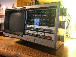 1987 Vintage Ge Portable 5 " Tv Am Fm Radio Model 7 - 7150b General Electric Rv