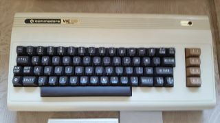 Vintage Rare Commodore VIC 20 Personal Computer with a game - No cables 2
