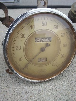 Vintage Antique Old Speedometer Hot Rod Rat Ford.  1930s 1940s.  Unknown