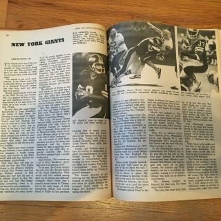 Street & Smith’s Pro Football Yearbook 1979 Roger Staubach Dallas Cowboys 3