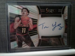Panini Select Trae Young Silver Prizm Auto /199 Rc On Card 