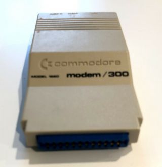Commodore 64 / SX64 / 128 / VIC - 20 Modem 300 - Model 1660 2