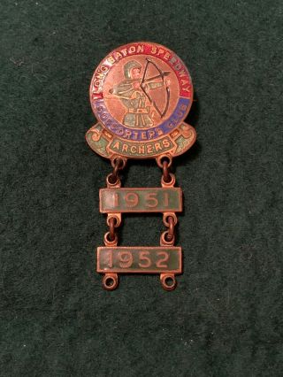 VINTAGE Long Eaton SPEEDWAY SUPPORTERS CLUB ENAMEL BADGE Archers 1951 1952 Old 2