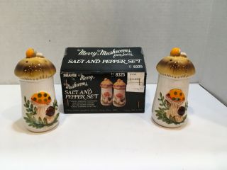 Vintage Sears Merry Mushroom Salt & Pepper Shaker Set Old Stock