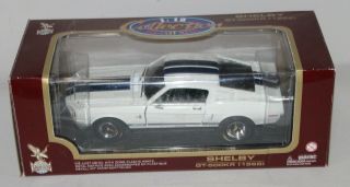 Boxed Die Cast Car 1:18 Scale Road Legends 1968 Shelby Gt - 500kr