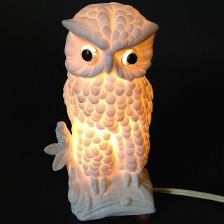 Vintage White Ceramic Owl Lamp Night Light 6 Inches Tall.
