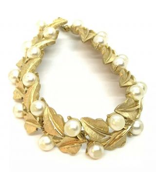 Vintage Gold Tone Leaf Faux Pearl Trifari Bracelet 7”