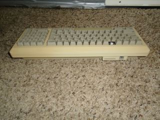 Apple Macintosh Mac M0110A Keyboard 2