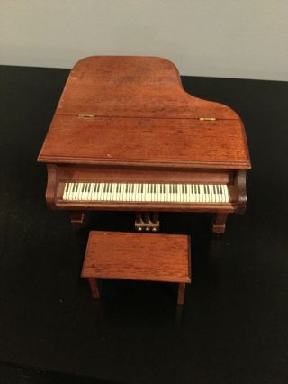 Vintage 1950 ' s FAO Schwarz Dollhouse Musical Grand Piano 2