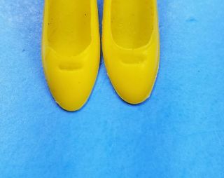 Barbie / Francie Doll Yellow Cut Out Heels / Shoes HTF Vintage 1960 ' s 2