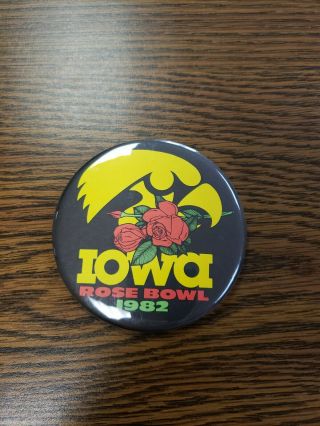 Vintage Iowa Hawkeyes Rose Bowl Button,