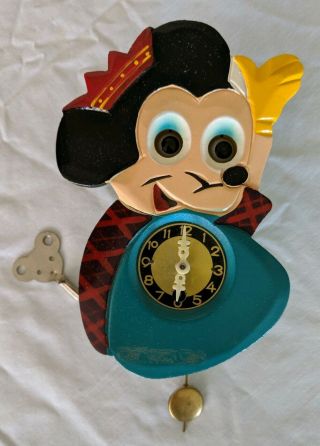 Rare Vintage Mickey Mouse Wall Clock Moving Eyes Walt Disney Productions 1975