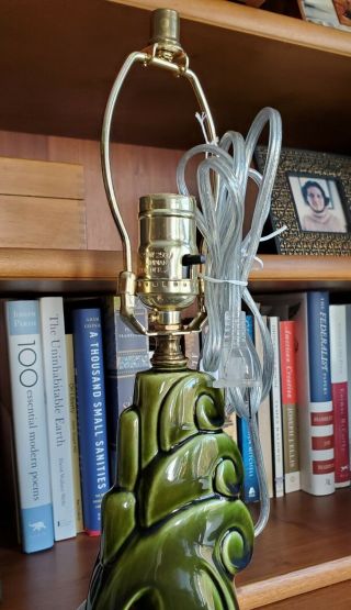 Vintage Mid Century / Art Deco Ceramic Green Boudoir Lamp 3