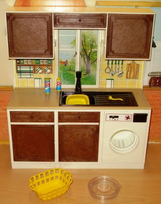 Vintage Pedigree Sindy Washing Machine Unit And Accessories Fully