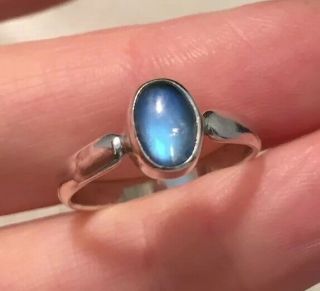 Vintage Jewellery Sterling Silver And Moonstone Ring Size 