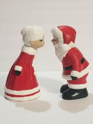 Vintage Ceramic " Kissing " Mr.  And Mrs.  Santa Claus Figurine Pair Handpainted