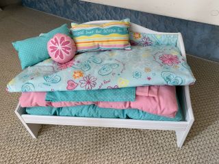 American Girl Doll Dreamy Daybed With Bedding Retired