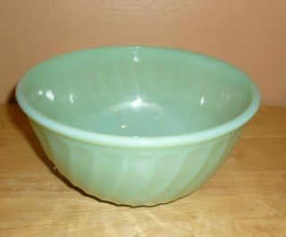 Vintage 8” Fire King Swirl Spiral Pattern Green Jadeite Milk Glass Mixing Bowl