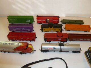 Tyco Electric Train Set Ho Scale - 10 Cars,  Engine Track And Transformer Vintage