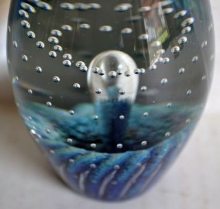 Vintage ROBERT EICKHOLT Art Glass PAPERWEIGHT Egg Shaped,  Artist Signed 1989 3