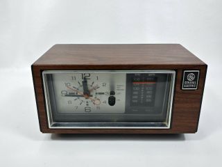Vintage General Electric GE 7 - 4550C Walnut Grain Polystyrene Clock Radio A2316 2