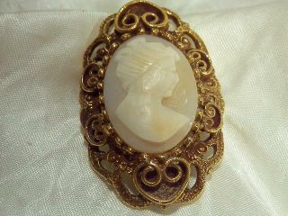 Vintage 1960 ' s Hand Carved Shell Cameo Ornate Gold Tone Brooch 400D8 3