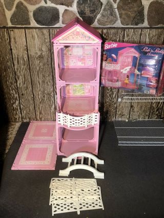 1995 Barbie Pink N Pretty House - Near Complete With Box