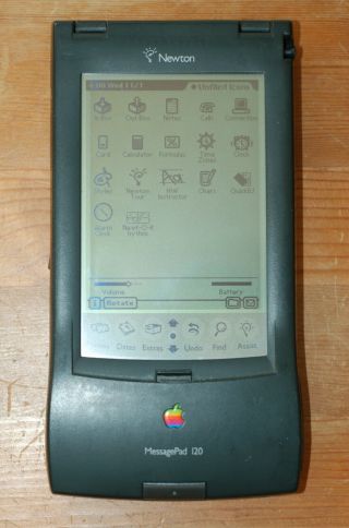 Apple Newton Messagepad 120 With Accessories -