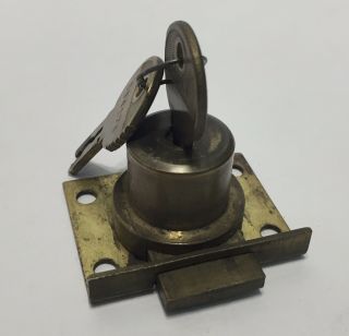 Mills Novelty Co Antique Slot Machine Lock,  2 Mill’s Keys