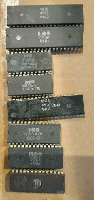 Commodore 64 Chipset 6510 Cpu 6581 Sid 6526 Cia Rom Mos Chips Ics C64