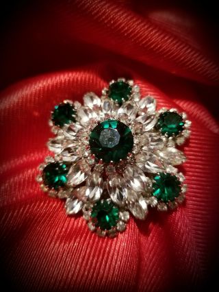 Vintage Vendome Signed Emerald And Clear Rhinestone Dome Brooch