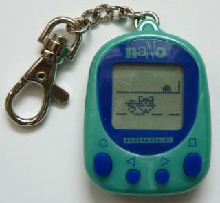 Nano Double Virtual Pet Keychain Playmates Vintage 1997 Batteries Incl.