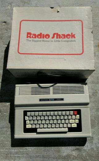 Vintage Radio Shack Trs - 80 Model 26 - 3127b 64k Color Computer 2
