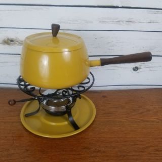 Vintage Fondue Pot Pan Gold Yellow Retro Mcm Wood Handle Party Serving