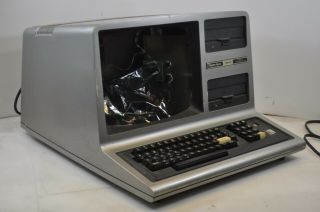 Vintage Tandy (radio Shack) Trs - 80 Model Iii Computer - Parts No Crt -
