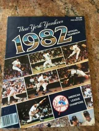 York Yankees 1982 Official Yearbook W/ Uncut Sheet Of Tcma Baseball Cards