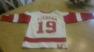 Steve Yzerman 19 Vintage Starter Detroit Red Wings Hockey Jersey Size 8 Youth