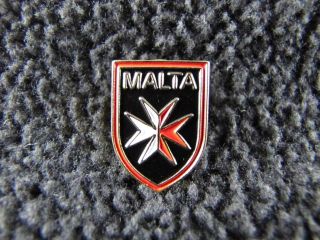 Vintage Gold Design Malta Crest Shield Brooch Pin