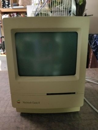Apple Macintosh Classic Ii Vintage Desktop,  M4150 Not 1991
